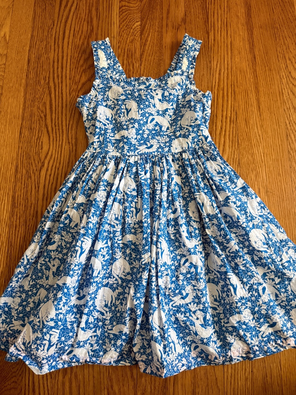 Mini Boden blue and white cat floral print dress 7/8Y